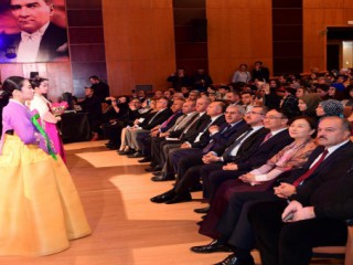 Kore Halk Oyunları Gösterisi Büyüledi