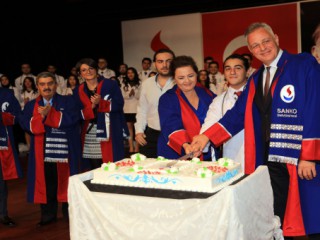 Sanko Üniversite'sinde Beyaz Giyme Töreni