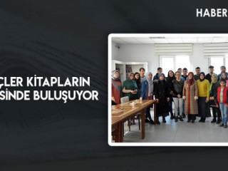 Gençler Kitapların Çevresinde Buluşuyor