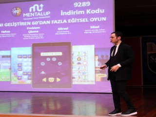 AŞIRI TEKNOLOJİ KULLANIMI AKADEMİK BAŞARIYI OLUMSUZ ETKİLİYOR
