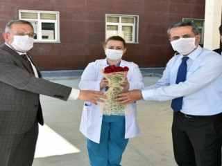 Başkan Aydın'dan Sağlık Çalışanlarına Ziyaret