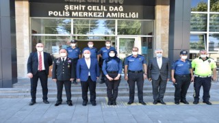 Vali Çoşkun'dan Emniyet Ve Jandarma Personeline Bayram Ziyareti