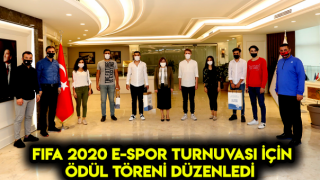 Dereceye Giren Yarışmacılara Diz Üstü Bilgisayar Dağıtıldı