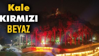 Tarihi Kahramanmaraş Kalesinde Bayrak Olayına Özel Işık Gösterisi