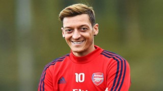 Mesut Özil Fenerbahçe'de KAP bildirimi Geldi