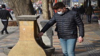 Su İsrafına Dikkat Çekmek Sebebiyle Açık Bıraktığı Sosyal Deney Yaptı