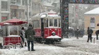 İstanbul'da Kar Yağışı Devam Ediyor