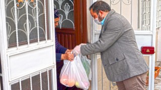 Kahramanmaraş Büyükşehir Belediyesi Salgında Yaşlıların Yanında