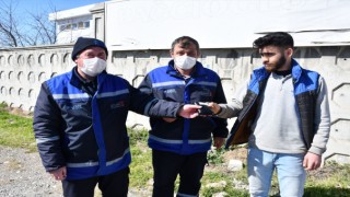 Temizlik İşçisi Bulduğu Cüzdanı Sahibine Teslim Etti