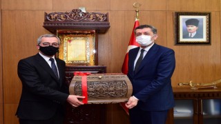 Bakan Selçuk’tan Kahramanmaraş Büyükşehir’e Ziyaret