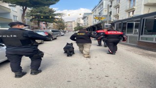 Huzurlu Sokaklar Ve Narkotik Suçlar Uygulaması