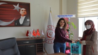 Kahramanmaraş Büyükşehir’den İlçelerdeki Kamu Kurumlarına Kitap Hediyesi