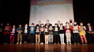 Kahramanmaraş'ta Öğrencilere Kitap Hediye Edildi