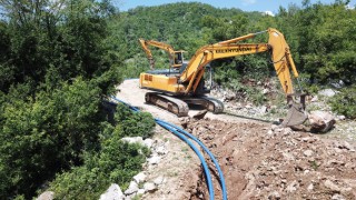 Arıklar'da İçme Suyu Hattı Yapılıyor