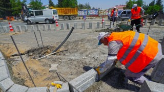 Kahramanmaraş Büyükşehir Belediyesinden Kavşak Düzenlemesi