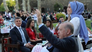 Cumhurbaşkanı Yedi Güzel Adam’da Gençlerle Buluşacak