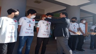 Kahramanmaraş Fen Lisesi Pusula Roket Takımının Ödüllendirdi