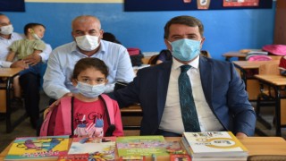 Türkoğlu Belediye'sinden İki Bin Öğrenciye Destek