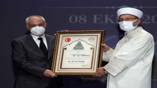 Konukoğlu Ailesine Cami Banisi Takdir Belgesi Verildi