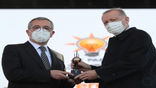 Cumhurbaşkanı Erdoğan’dan Güngör’e Gençlik Çalışmaları Ödülü