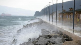 İstanbul’da Fırtına Sebebiyle Okullar kapandı