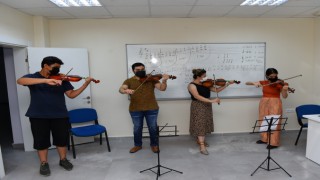 Dulkadiroğlu Gençlik Merkezi'nde Kurslar Devam Ediyor