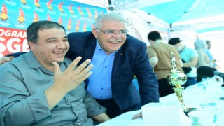Başkan Mahçiçek, Görme Engelliler Haftasında Mesaj Yayınladı