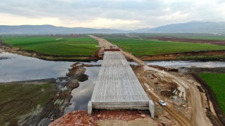 Önsen Köprüsü Çalışmalarında Son Kirişte Tamam