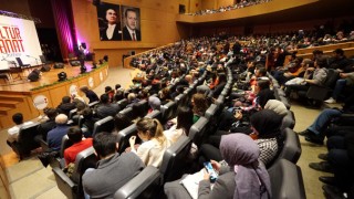 Cengiz Özkan Konserine Yoğun İlgi