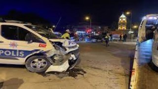Kahramanmaraş'ta kaçan otomobilin çarptığı ekip otosundaki 1 polis yaralandı