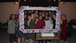 Sular Sağlık'tan Hemşireler Günü Kutlaması