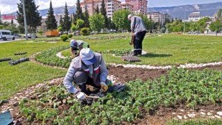 Büyükşehir’den Kavşak ve Refüjlerde Peyzaj Çalışması