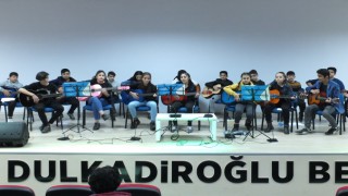 Gençlerden Dulkadiroğlu Gençlik Merkezine Yoğun İlgi