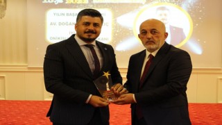 Başkan Kılıç'a Yılın Başarı Ödülü Verildi