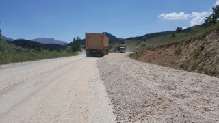 Büyükşehir Göksun’da Yol Yenileme Çalışmalarını Sürdürüyor