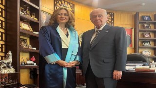 Kahramanmaraş'lı ismin Doçentlik Cübbesini Bahçeli'nin Makamında Giydi