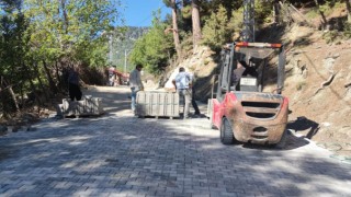 Büyükşehir’den Andırın Kırsalında Ulaşım Hamlesi