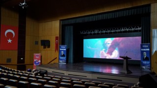 Karakoç’un “Dünya Sürgünü” Belgeseli Sanatseverlerle Buluştu
