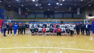 Alpedo Kahramanmaraş Voleybol Takımı Yedinci Maçında da Galip Geldi
