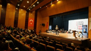 Büyükşehir Gri Koç’u Öğrencilerle Buluşturdu