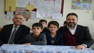 YKM öğrencilerinden kardeş okula hediye jesti