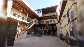 Dulkadiroğlu Konağında Halı Dokuma, Aba Ve Keçe Kursu