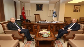 Vali Coşkun’dan Kiü Rektörü Prof. Dr. İsmail Bakan’a “Hayırlı Olsun” Ziyareti