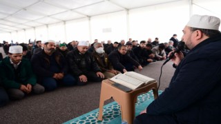 Depremde Hayatını Kaybedenler Dualarla Yâd Edildi