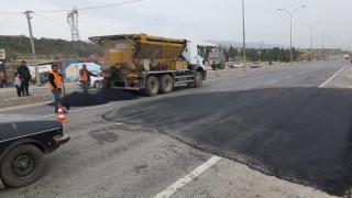 Kahramanmaraş'ta Hasar Gören Yollar Tamir Ediliyor