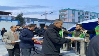Vali Akkoyun İlk İftarını Vatandaşlar İle Birlikte Yaptı