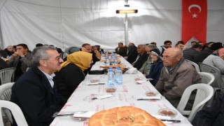 Başkan Güngör İftar Sofrasında Vatandaşlarla Buluştu