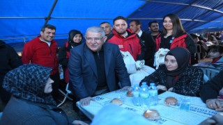 Onikişubat Belediyesi, gönül sofrasını Döngele Mahallesi’nde kurdu
