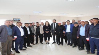 Bertiz Karakoç'u bağrına bastı