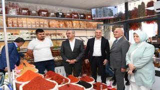 Başkan Güngör; “Esnaf Çarşılarıyla Ticari Hayatı Canlı Tutmayı Hedefliyoruz”